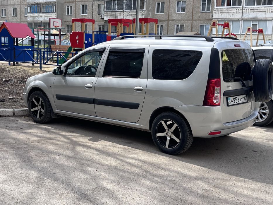 Продам ларгус 5 мест