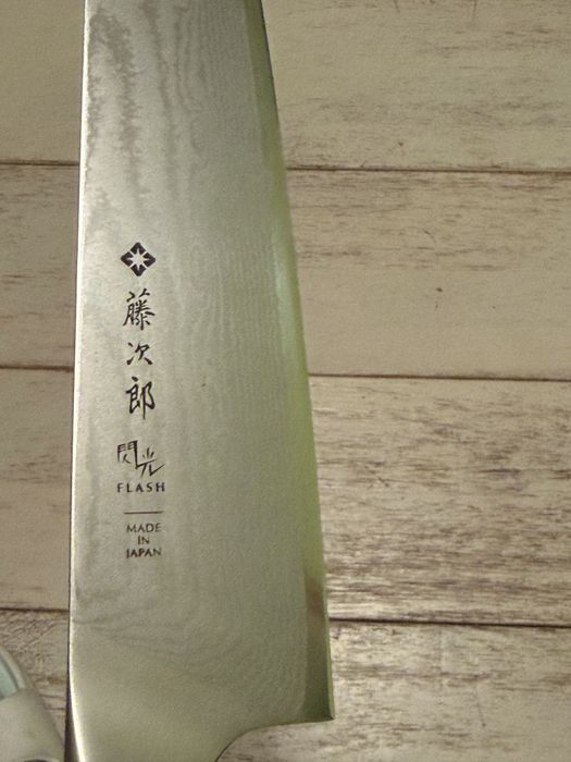 Чисто нов японски нож TOJIRO ПРОФЕСИОНАЛЕН
