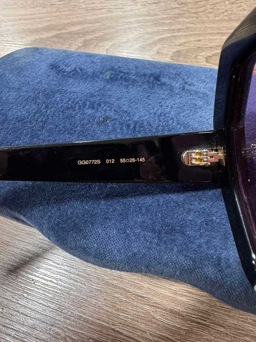 Предлагам ви Дамски Слънчеви очила Gucci GG0772S 012