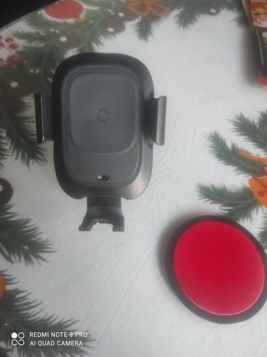 стойка за телефон за кола