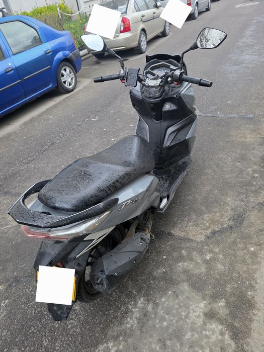 Scutere de vânzare