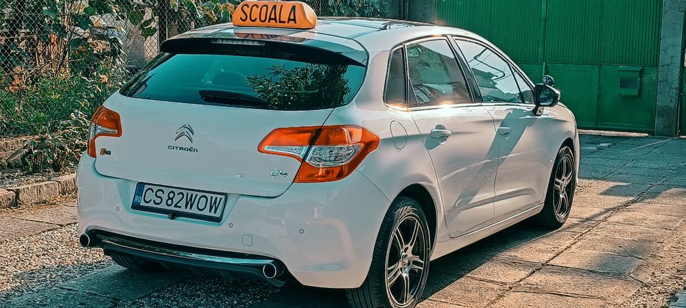 Organizam cursuri pentru obținerea permisului