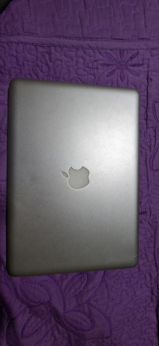 Vând sau Schimb Macbook Pro