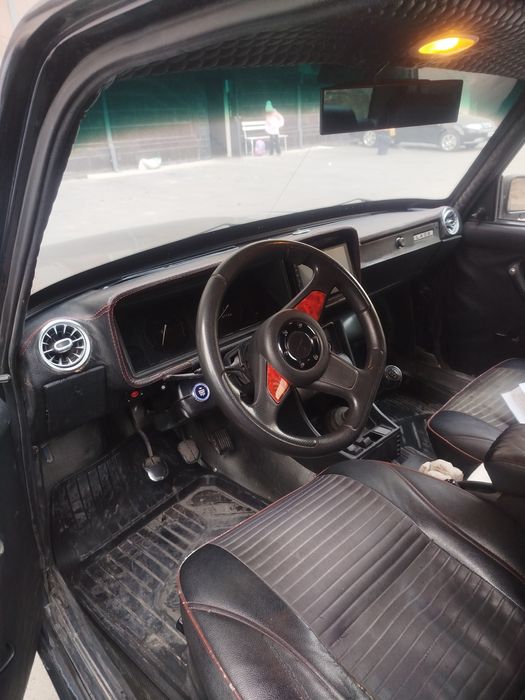 Vaz 2107  sotiladi 2012 yil