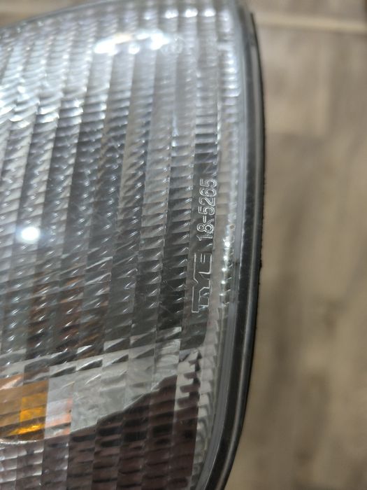 Поворотник правый Ауди А6С4