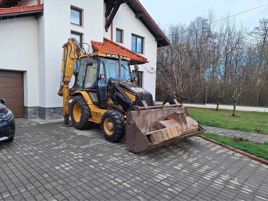 Închiriez buldoexcavator