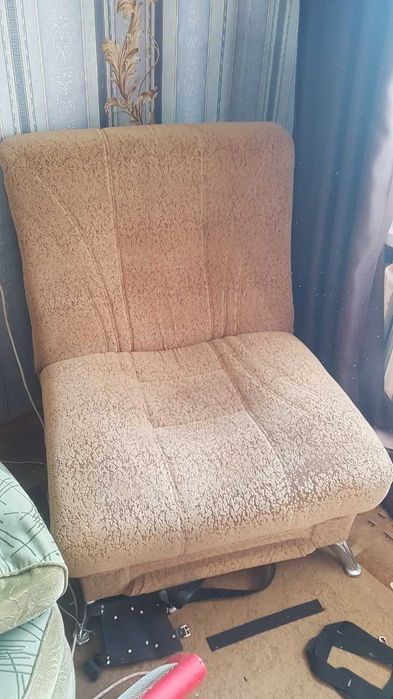 Продам диван и 2 кресла