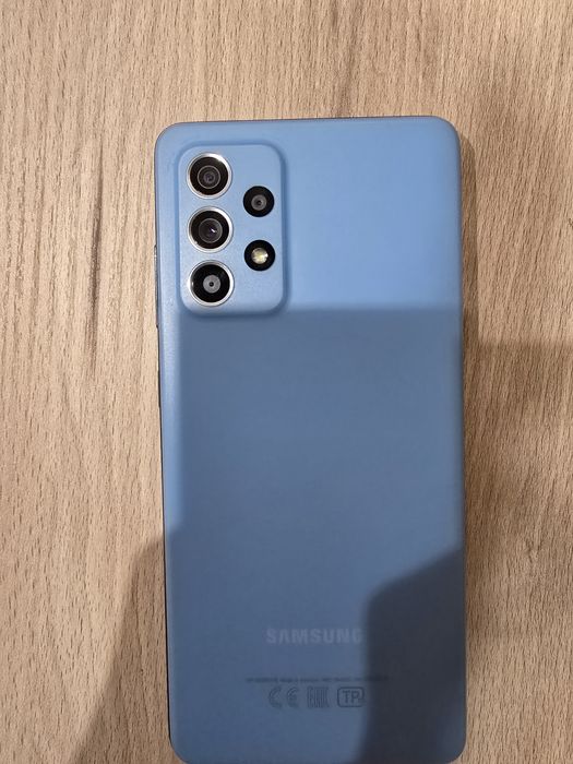 Продаю Самсунг а52