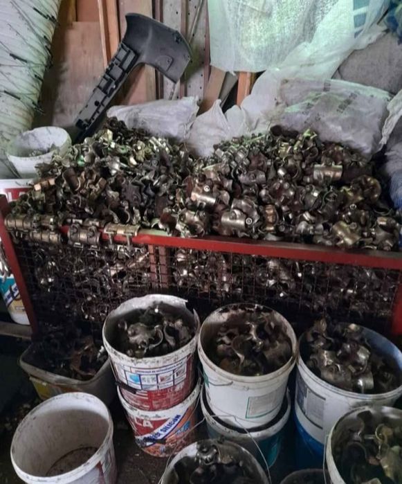 Vand podine zincate și accesorii