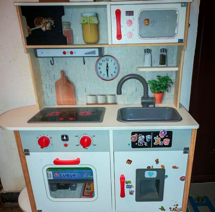 Bucătărie jucărie PlayTime, cadoul perfect