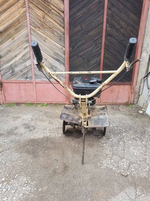 Мотофреза Briggs and Stratton двигател