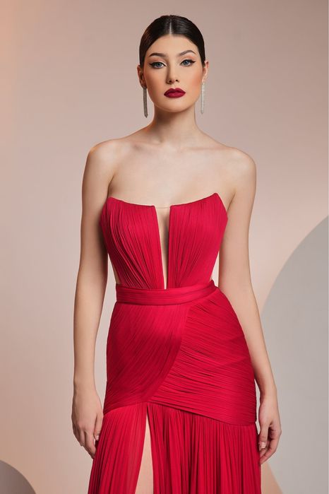 Rochie Cristallini marimea S,M,L de inchiriat