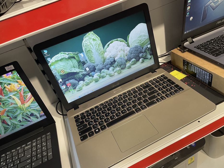 Asus в отличном состоянии!