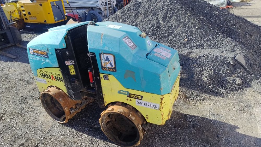 Cilindru compactor Ammann Rammax 1575 2017 picior oaie telecomanda