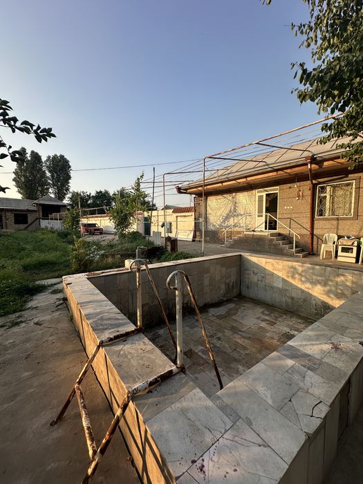 8.000$  Тойтепа , Qorasuv