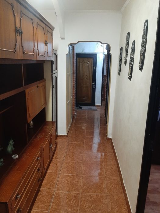 Închiriez apartament 3 camere Eremia Grigorescu