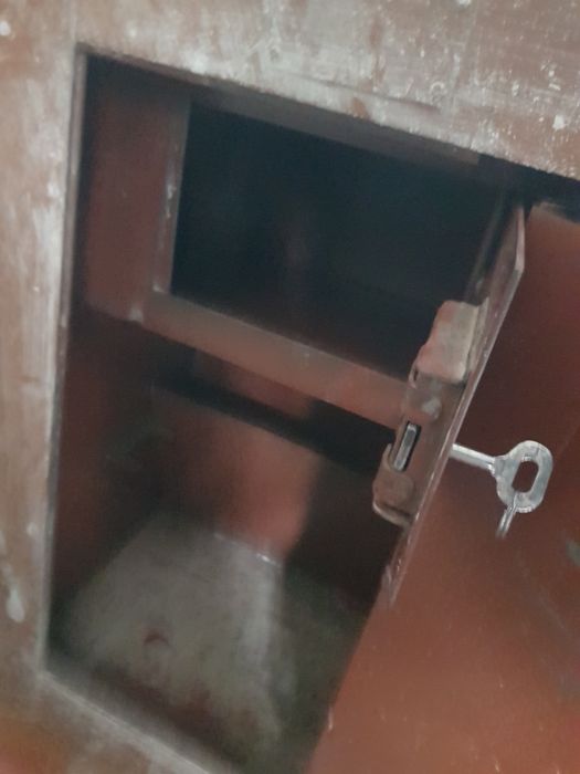 Сейф в хорошем состоянии
