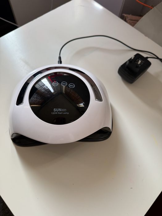 UV LED лампа за маникюр и педикюр, 120 W