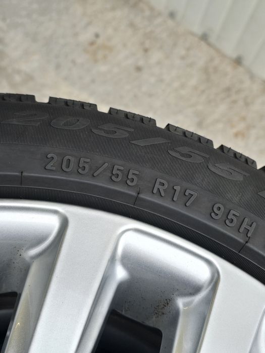 4 Броя 205/55/17 Pirelli 2x7mm 2x5mm 21dot