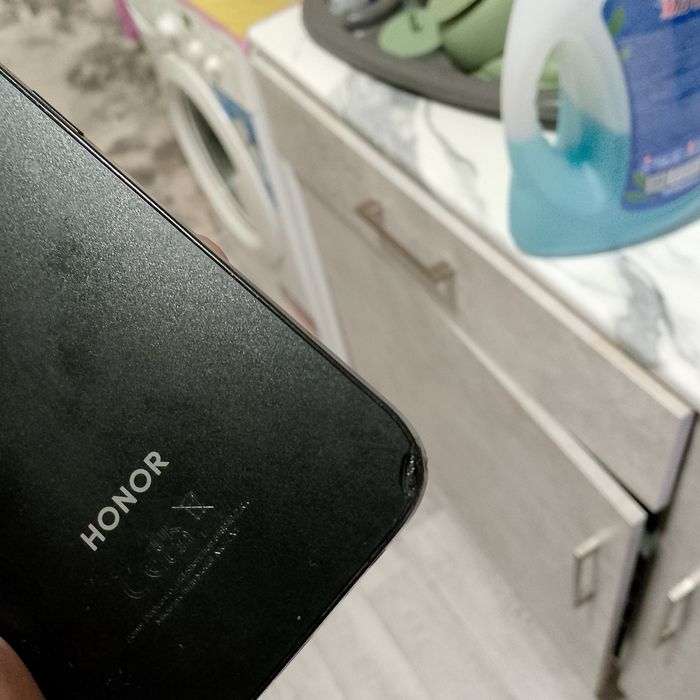 Продаю телефон Xonor x6c