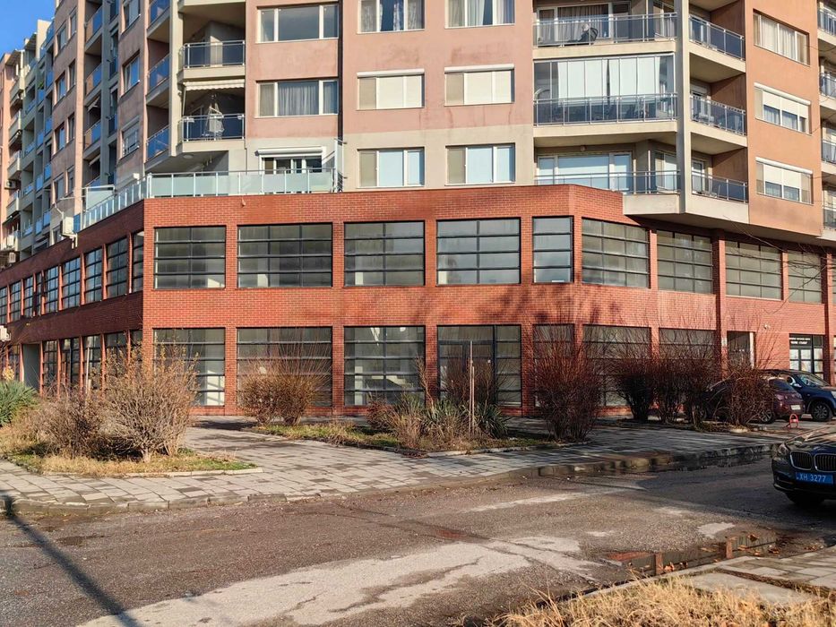 Ъглов бизнес имот магазин под наем на ул. Рая 6, Пловдив