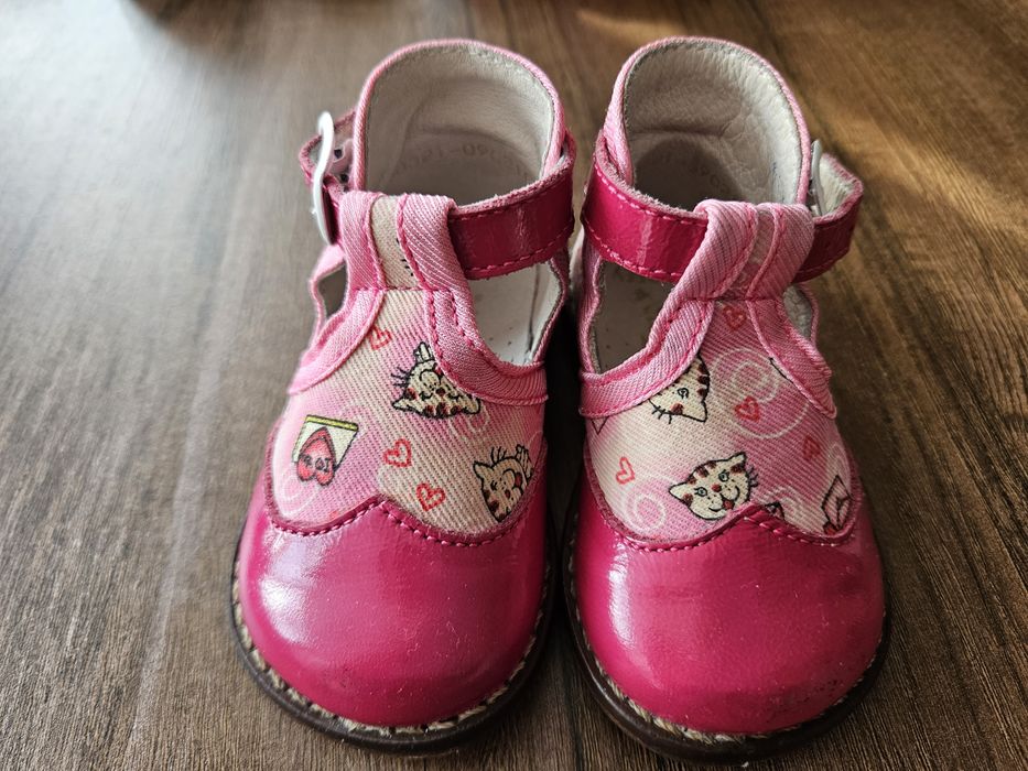 Детская обувь 18, 21, 22