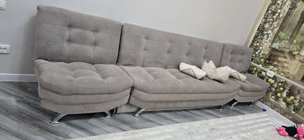 Диван раскалывается и кресло