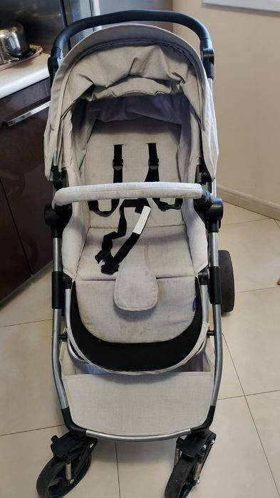 Продавам бебешка количка