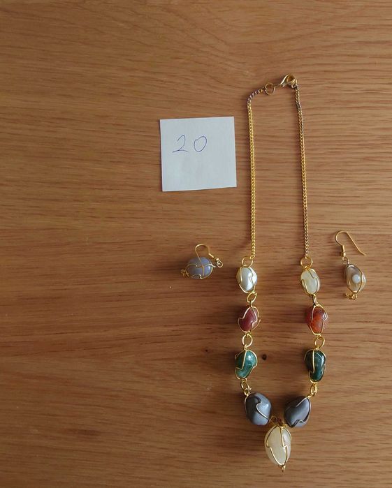 Гердани Слонова кост и Колие+обеци с полускъпоценен камък