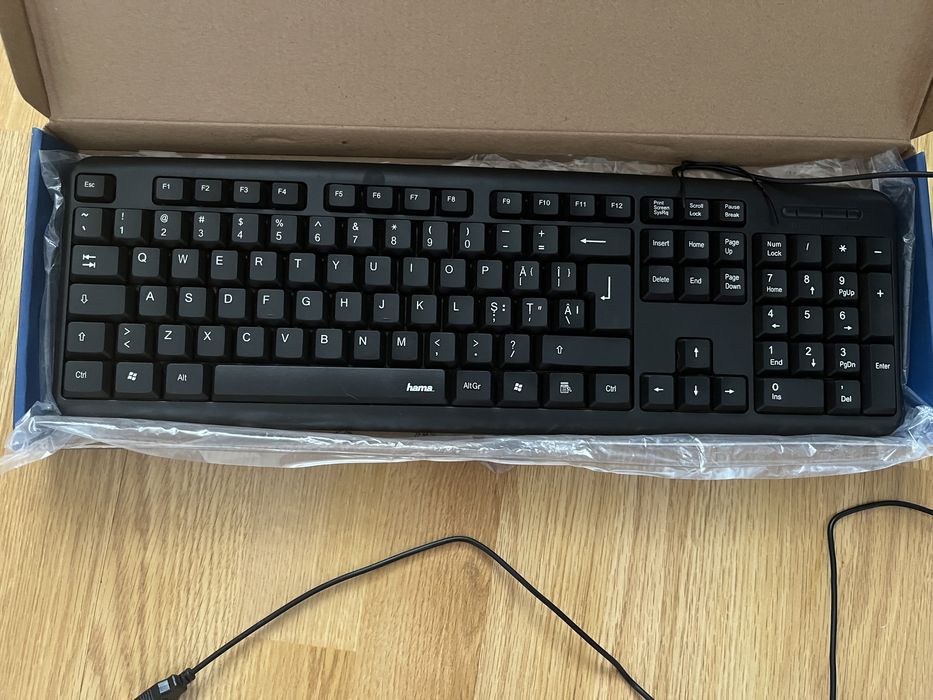 Tastatura HAMA cu fir