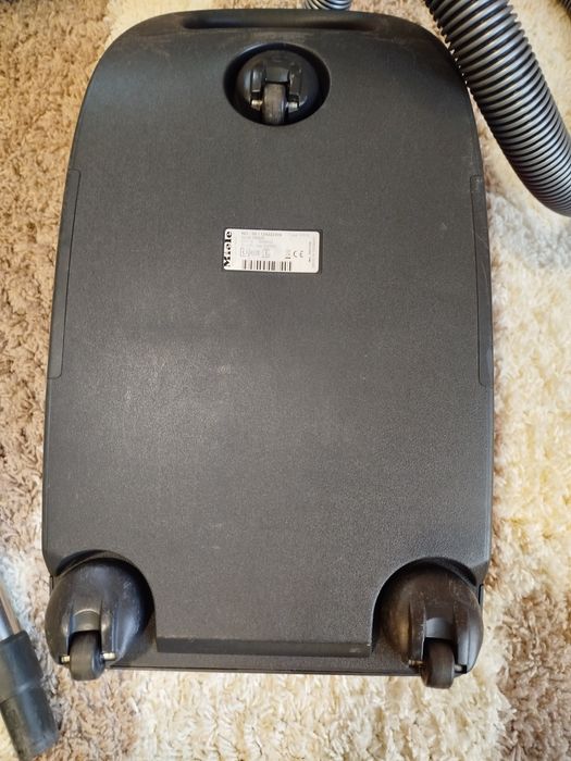 Прахосмукачка  Miele S8 Cat&Dog 2200w