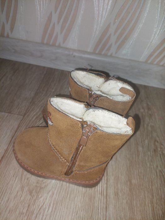 Продам ботинки зимние