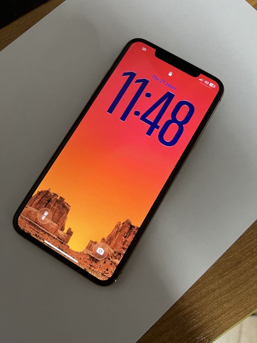 Продам iPhone 11 pro max
