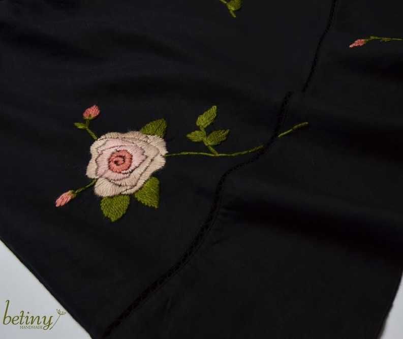 Fustă unicat din in negru confortabil, brodată manual, mărimea S