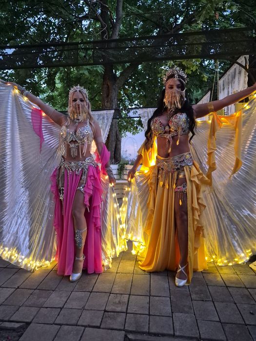 Dansatoare bellydance oriental