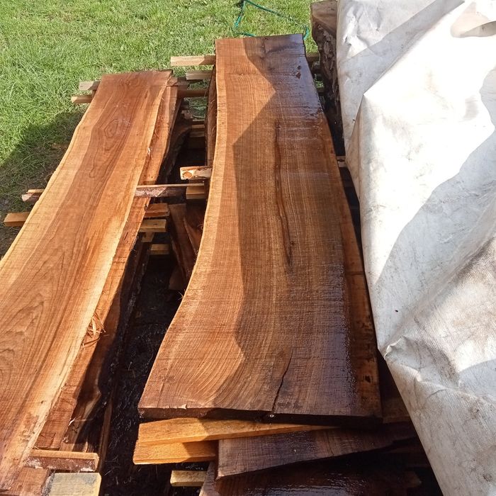 Blaturi nuc și cires