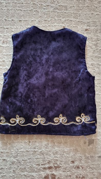 Детская жилетка на от 2 до 4х лет