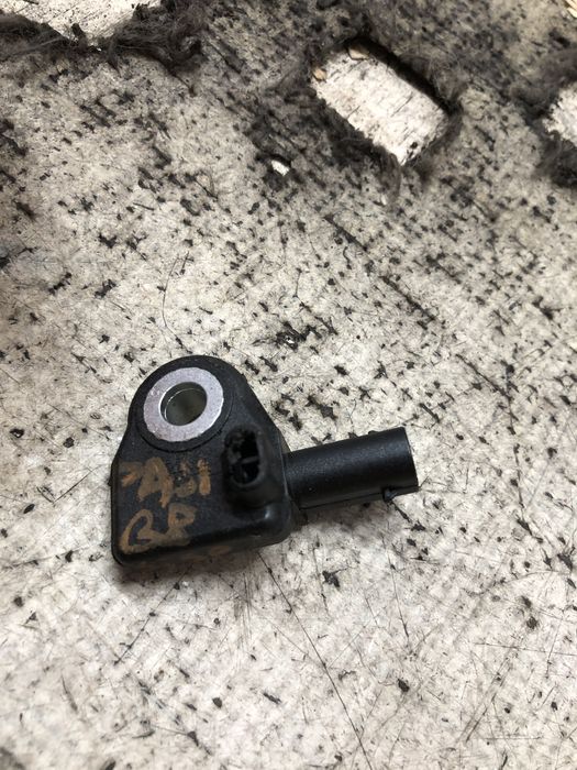 senzor impact volkswagen passat b8 2016