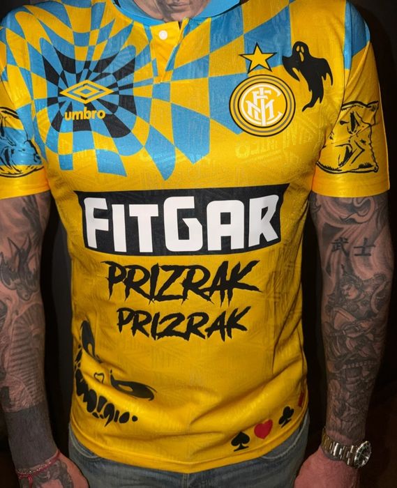 Тениски на призрак