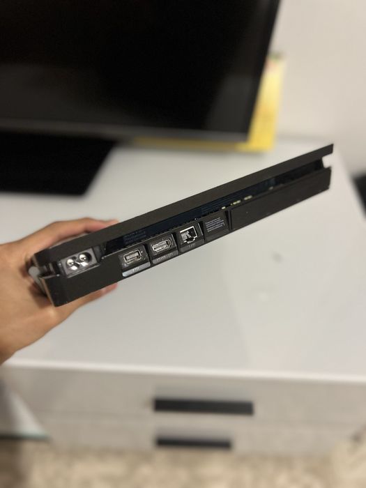 PlayStation 4 Slim 500GB