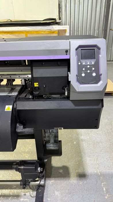 Продаётся экосольвентный станок для печати.