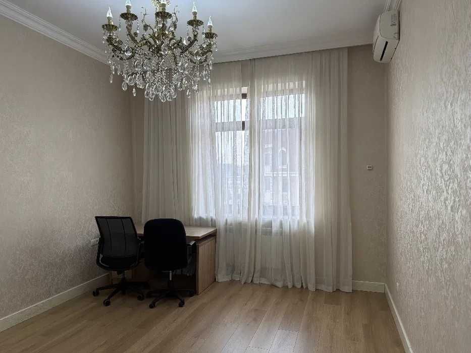 Аренда 4 комнатной квартира в ЖК Новомосковская от Golden House.