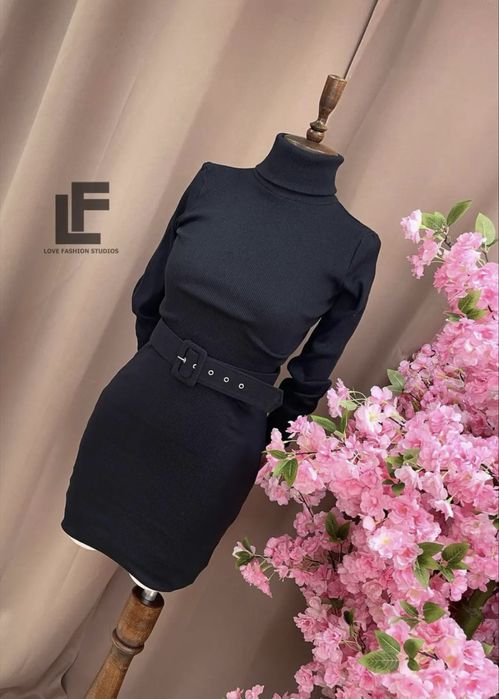 Рипсена рокля с колан