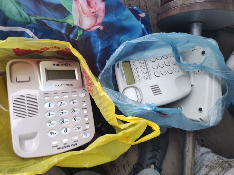 Продам домашние телефоны разные