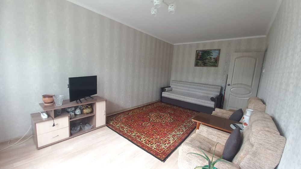 Продам 2 комнату