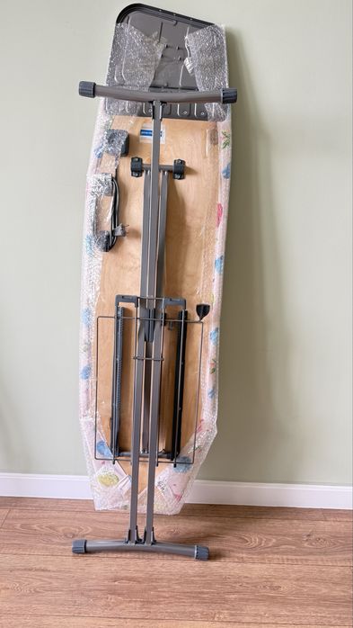 Гладильная доска. Абсолютно новая.