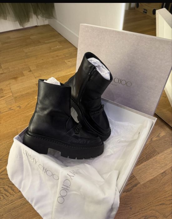 Ghete/bocanci  Jimmy Choo ORIGINALE