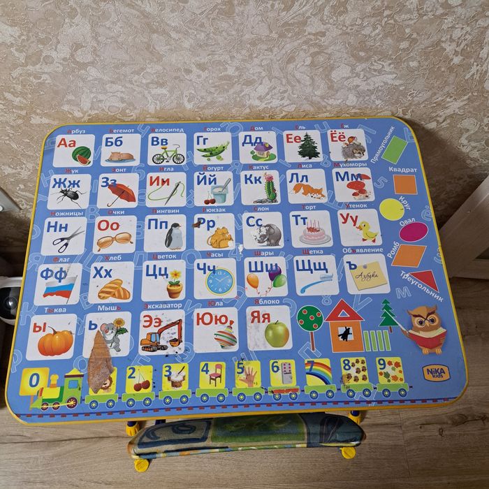 Детский столик со стульчиком