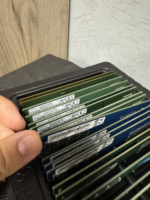 Memorii ram ddr4 8gb 2666mhz 2133 cu shield