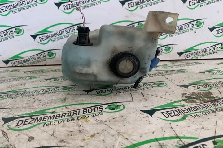 Vas lichid parbriz Volkswagen VW Bora 2000 1.6 16V MT (105 hp)